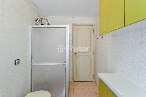 Image 17 - 918923