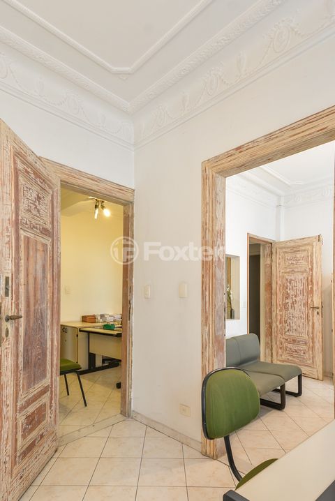Image 8 - 918930