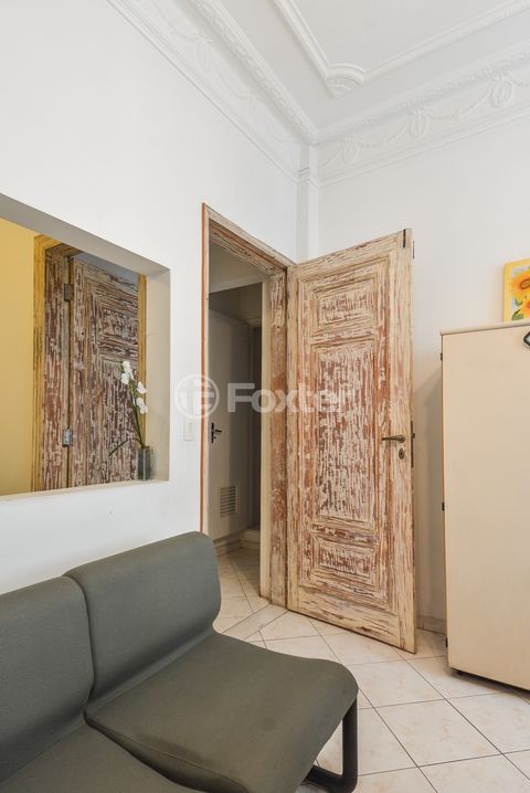 Image 10 - 918930