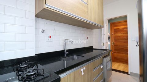 Image 6 - 918932