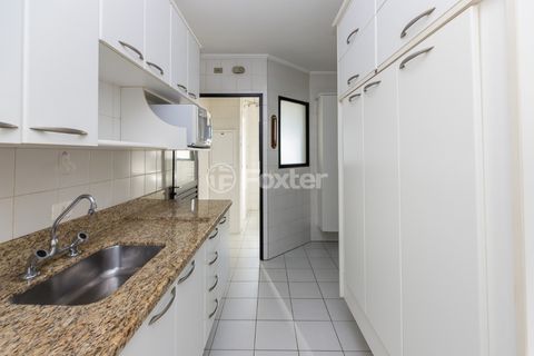 Image 13 - 918933