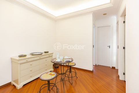 Image 19 - 918933