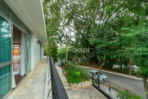 Image 9 - 918936