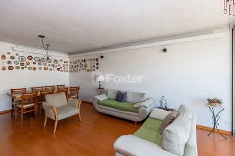 Image 4 - 918940