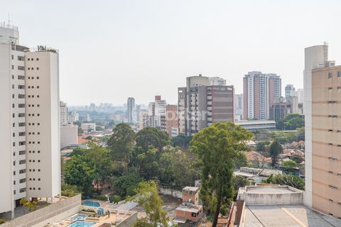 Image 11 - 918940