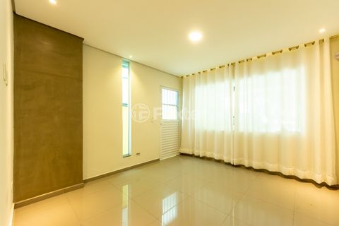 Image 1 - 918948