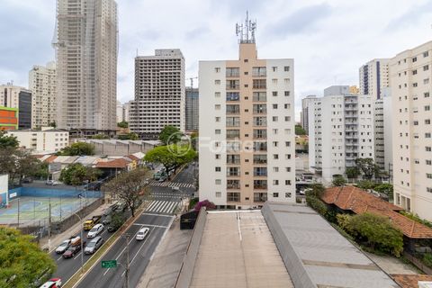 Image 8 - 918956
