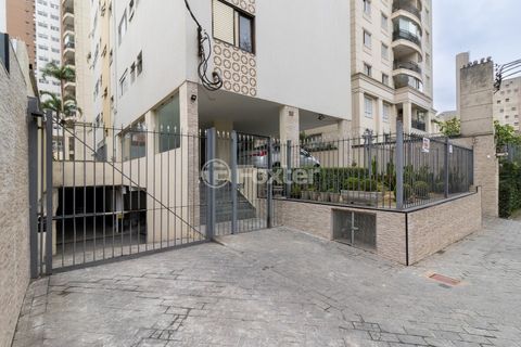 Image 10 - 918956