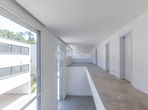 Image 12 - 918971