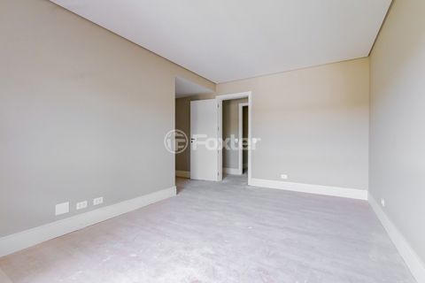 Image 11 - 918972