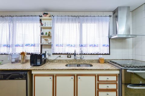 Image 13 - 918974