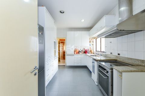 Image 14 - 918979