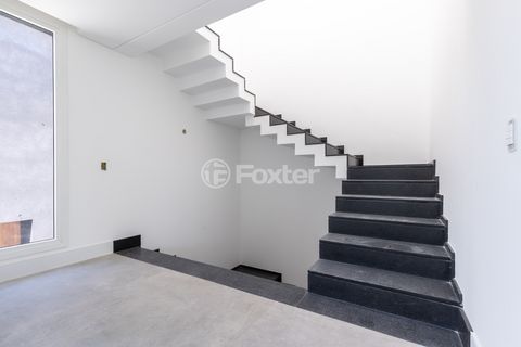 Image 19 - 918980
