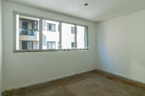 Image 7 - 919009