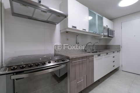 Image 14 - 919015