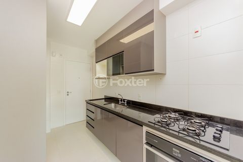 Image 19 - 919022