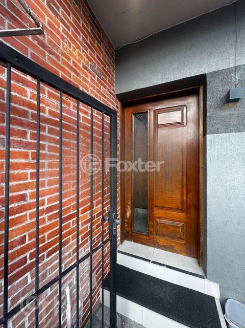 Image 19 - 919025