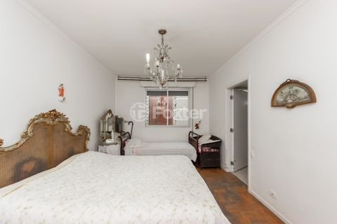 Image 17 - 919083