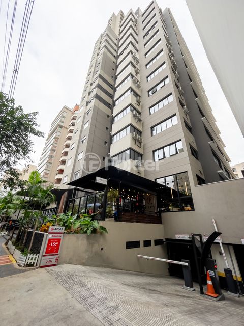 Image 15 - 919090