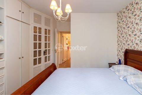Image 17 - 919111