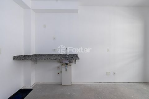 Image 10 - 919123