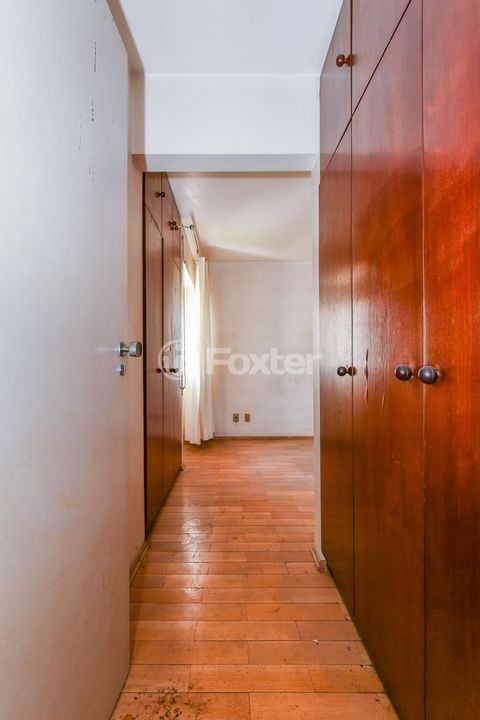Image 16 - 919153