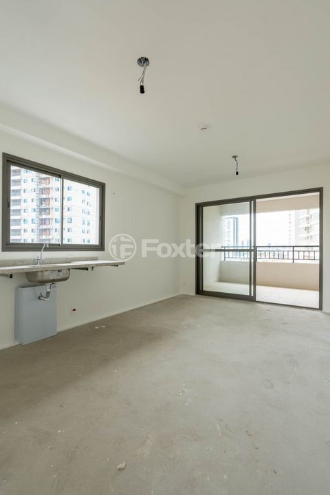 Image 15 - 919200