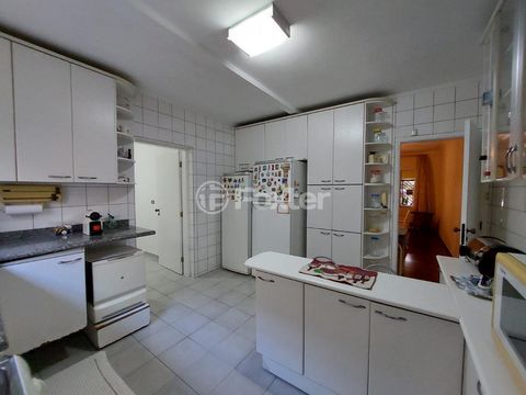 Image 17 - 919204