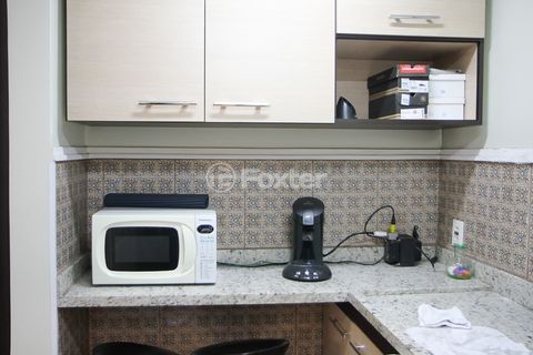 Image 9 - 919210