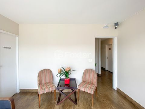 Image 15 - 919256