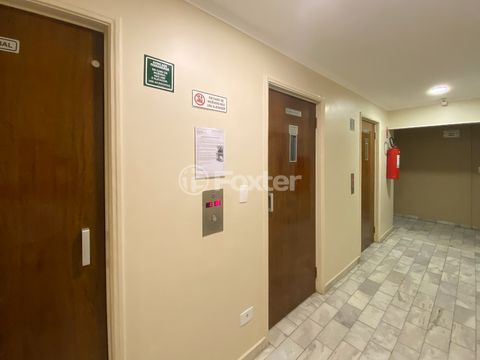 Image 12 - 919256