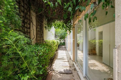 Image 12 - 919257