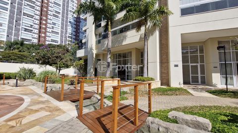 Image 10 - 919268