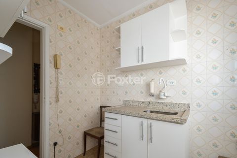 Image 15 - 919310