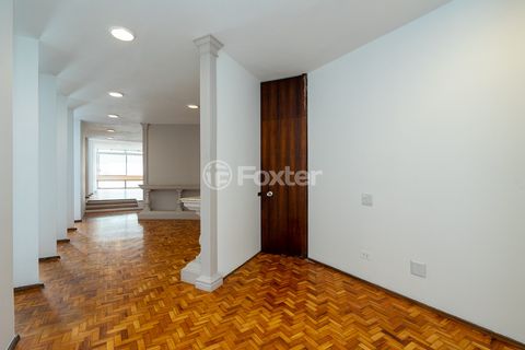 Image 12 - 919315