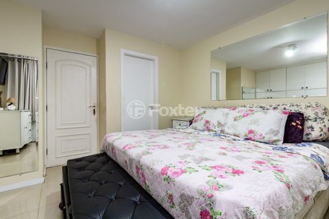 Image 12 - 919331