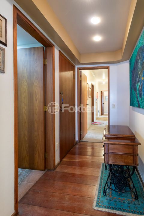 Image 6 - 919334