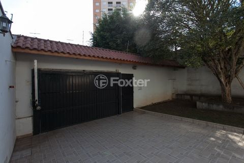 Image 4 - 919335