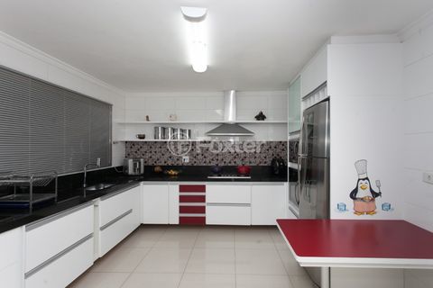 Image 13 - 919335