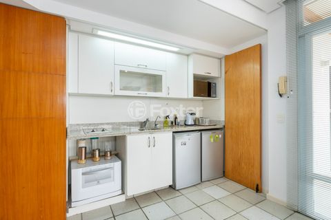 Image 7 - 919348