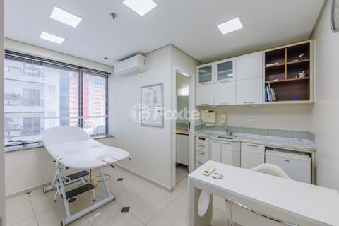 Image 3 - 919351
