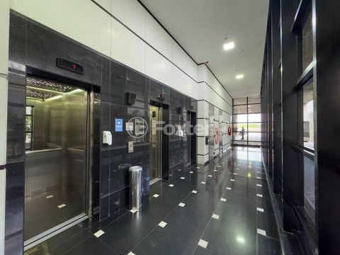 Image 14 - 919351