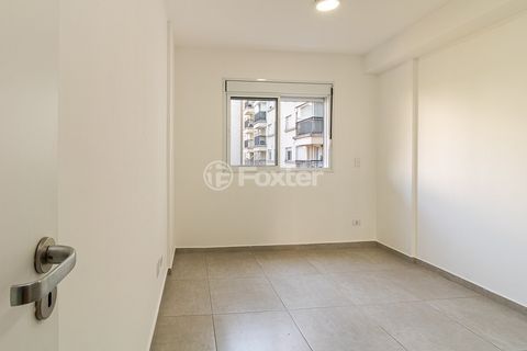 Image 10 - 919353