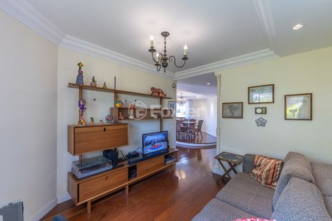 Image 14 - 919357