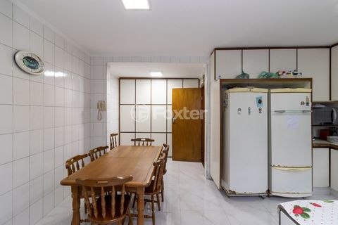 Image 7 - 919358
