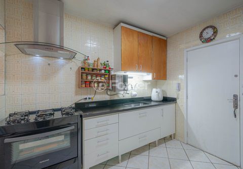 Image 5 - 919366