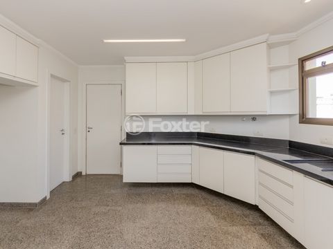 Image 18 - 919397