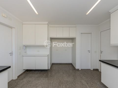 Image 19 - 919397