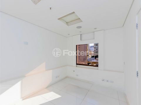 Image 7 - 919402