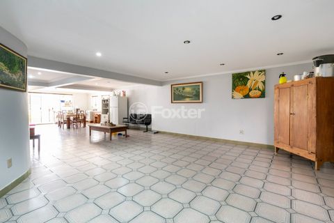 Image 13 - 919421